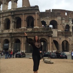 Meet your Posher, Cari